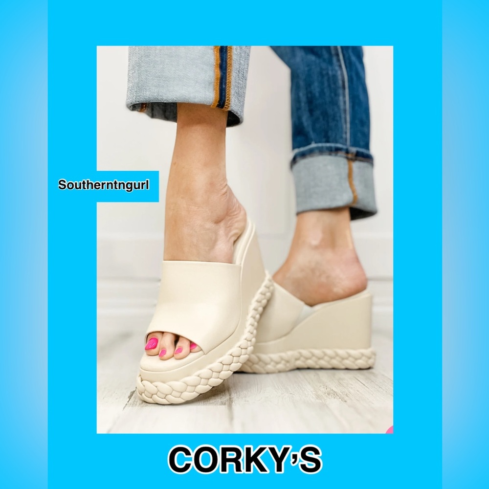 NWT CORKYS “ Resting Beach Face “ Wedge Platform Sandals Platforms Wedges